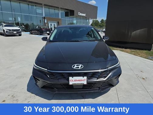 2025 Hyundai ELANTRA Limited