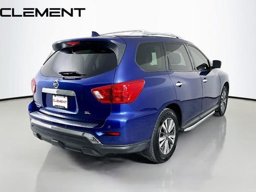 2020 Nissan Pathfinder SL