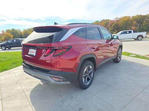 2026 Hyundai TUCSON SEL