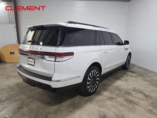 2022 Lincoln Navigator L Black Label