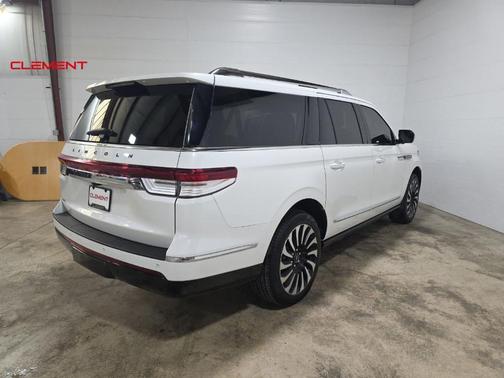 2022 Lincoln Navigator L Black Label