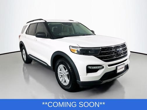 Star White 2022 Ford Explorer XLT