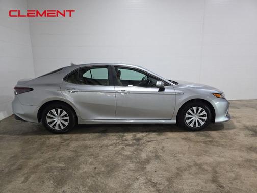 2021 Toyota Camry Hybrid LE