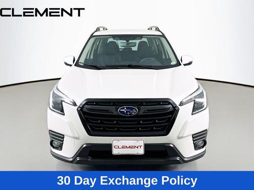 Crystal White Pearl 2023 Subaru Forester Limited