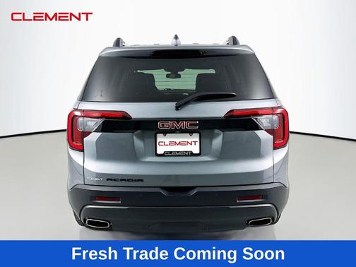 2022 GMC Acadia SLT