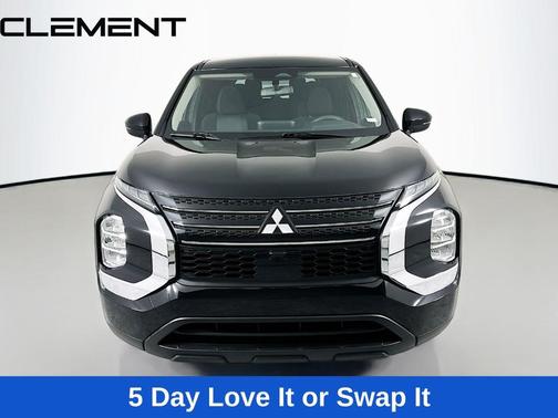 2024 Mitsubishi Outlander ES