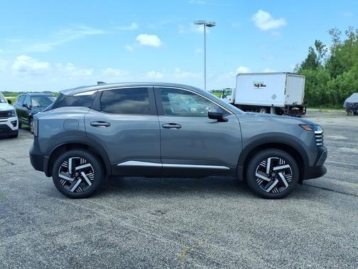 Gun Metallic 2025 Nissan Kicks SV
