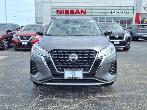 Gun Metallic 2025 Nissan Kicks Play S