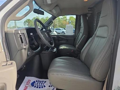 2025 Chevrolet Express 2500 RWD 2500 Regular Wheelbase WT