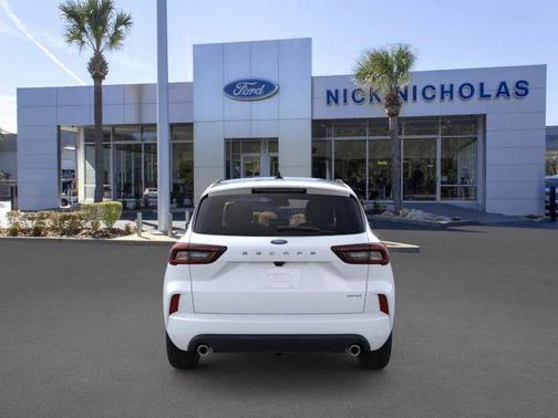 2026 Ford Escape ST-Line Elite