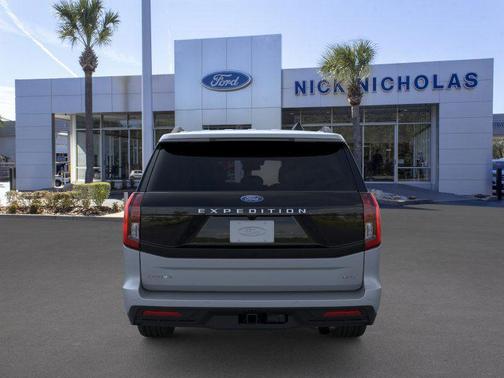 2025 Ford Expedition Max Active 4x2