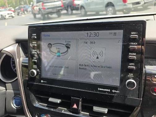 2023 Toyota Camry Hybrid XLE