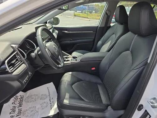 2023 Toyota Camry Hybrid XLE