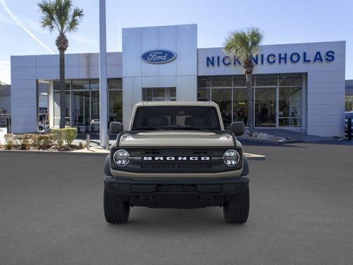 Desert Sand 2026 Ford Bronco Base