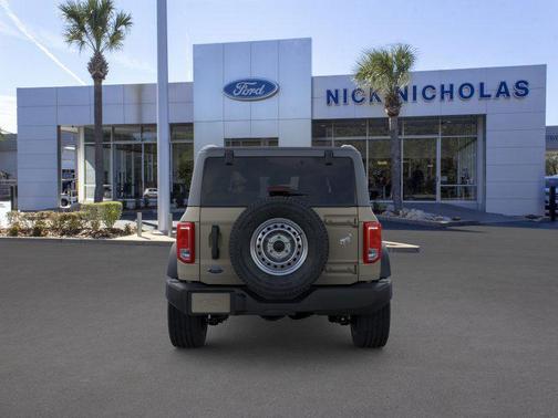 Desert Sand 2026 Ford Bronco Base