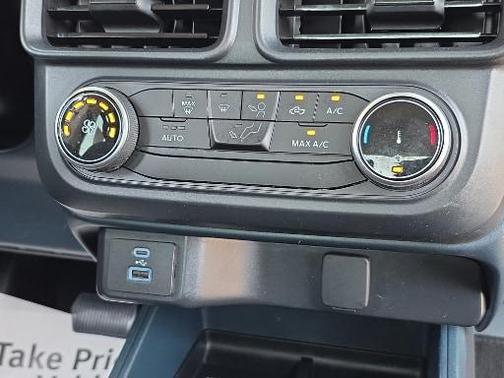 Oxford White 2024 Ford Maverick XL