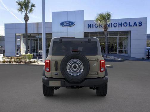 2025 Ford Bronco Base