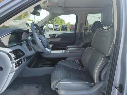 2024 Lincoln Navigator Black Label