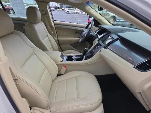 2018 Ford Taurus SEL