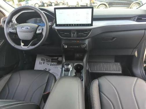 2025 Ford Escape Platinum
