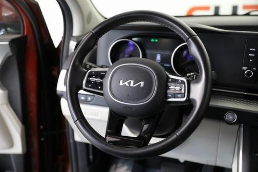 2023 Kia Carnival LX