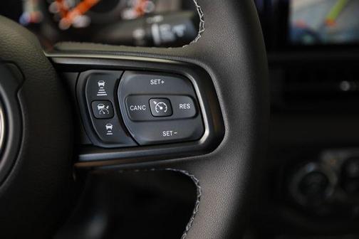 Black Clearcoat 2026 Jeep Gladiator Mojave