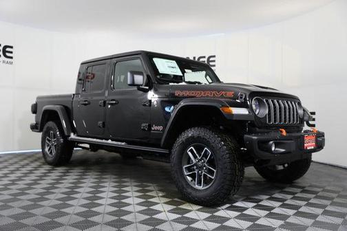 Black Clearcoat 2026 Jeep Gladiator Mojave