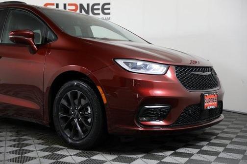 2021 Chrysler Pacifica Touring-L