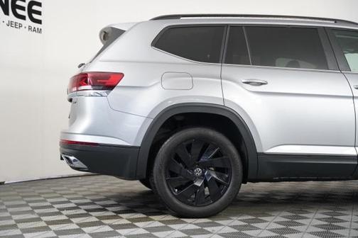 2024 Volkswagen Atlas 2.0T SE