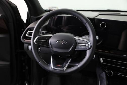 Mosaic Black Metallic 2026 Chevrolet Traverse Z71