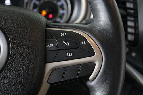 2015 Jeep Cherokee Sport