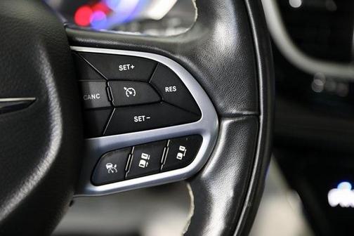 2022 Chrysler Pacifica Hybrid Touring L