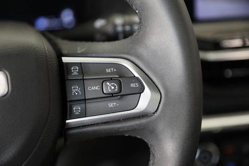 Bright White Clearcoat 2024 Jeep Compass Limited