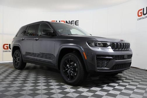 Metallic 2026 Jeep Grand Cherokee Laredo