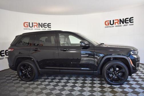 Diamond Black 2023 Jeep Grand Cherokee Altitude
