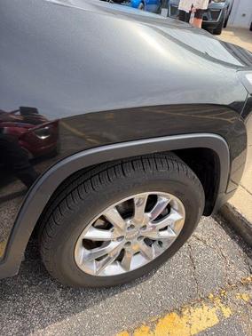 Brilliant Black Crystal Pearlcoat 2014 Jeep Cherokee Limited