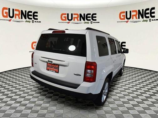 Bright White Clearcoat 2016 Jeep Patriot Latitude