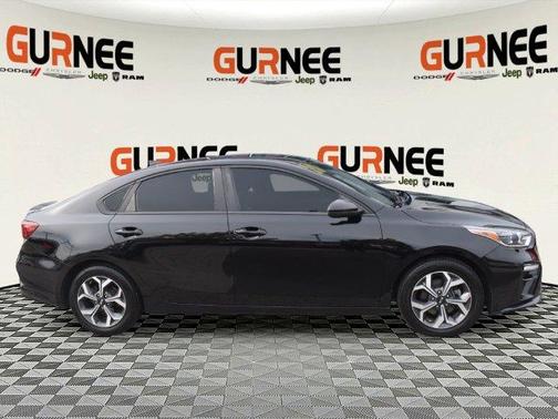 Aurora Black Pearl 2020 Kia Forte LXS