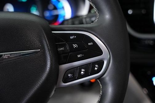 2023 Chrysler Pacifica Hybrid Limited