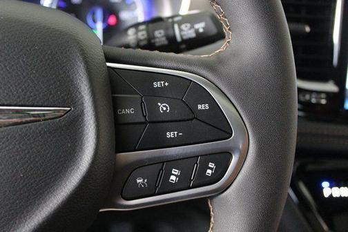 Diamond Black 2026 Chrysler Pacifica Pinnacle