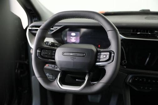 Diamond Black 2026 Jeep Cherokee LAREDO/LIMITED