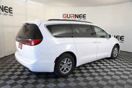 2022 Chrysler Pacifica Touring-L