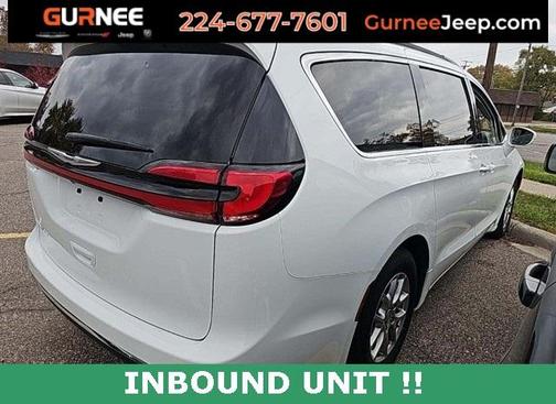 2022 Chrysler Pacifica Touring-L