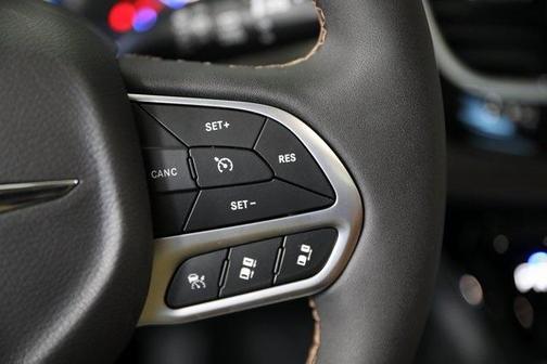 2025 Chrysler Pacifica Hybrid Pinnacle
