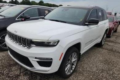 2022 Jeep Grand Cherokee Summit
