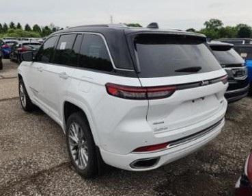 2022 Jeep Grand Cherokee Summit