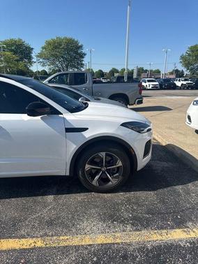 Ostuni Pearl White 2024 Jaguar E-PACE P250 R-Dynamic SE