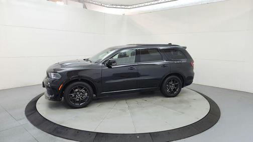 DB Black Crystal Clearcoat 2026 Dodge Durango GT Plus HEMI V8