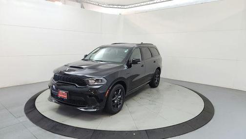 DB Black Crystal Clearcoat 2026 Dodge Durango GT Plus HEMI V8