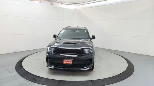 DB Black Crystal Clearcoat 2026 Dodge Durango GT Plus HEMI V8